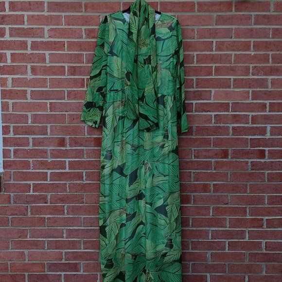 🔹️Palm Leaf Maxi Dress - Picture 4 of 13